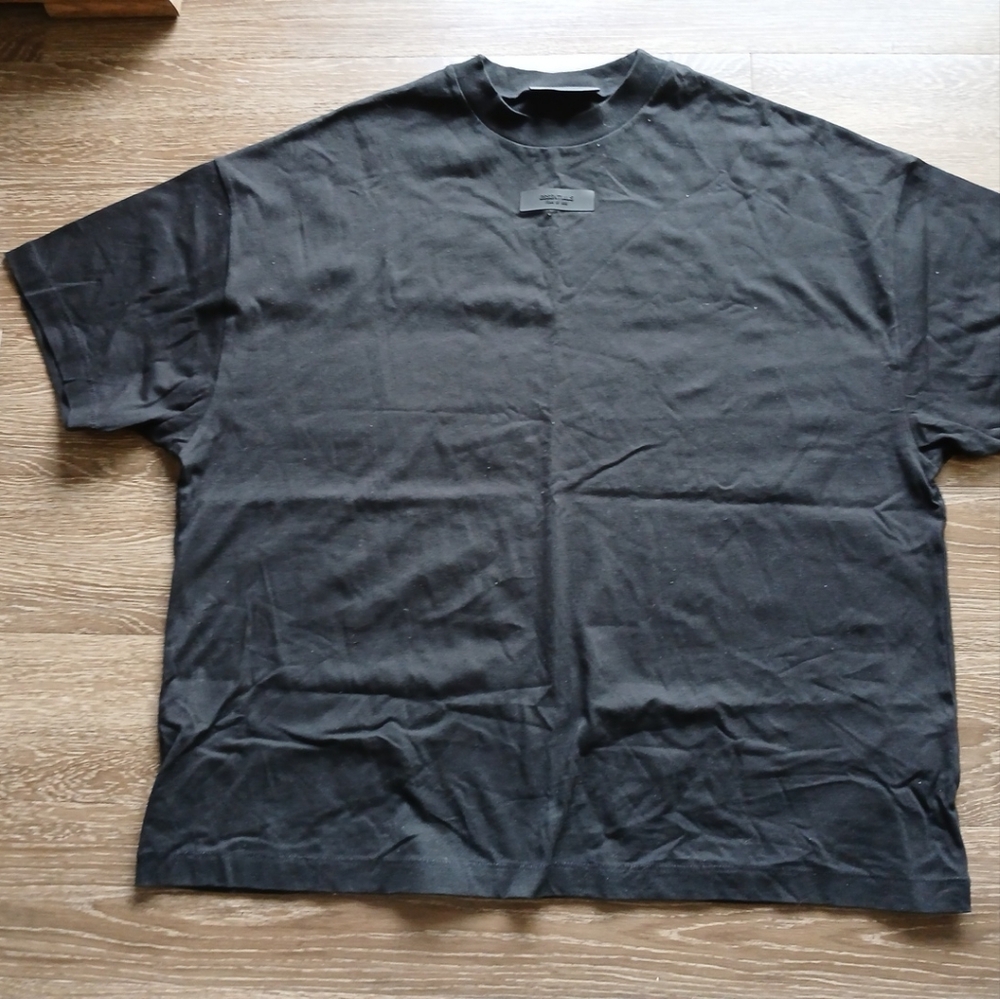 Essentials Black Short Sleeve Crewneck Tee Men's Shirt Size L 100% Cotton NWOT